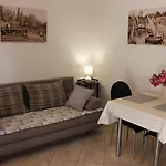 Апартаменты Lanterna Puntamika Apt. Near