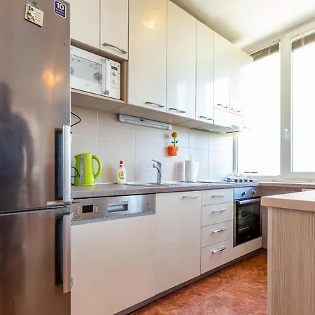 Lanterna Puntamika Apt. Near *