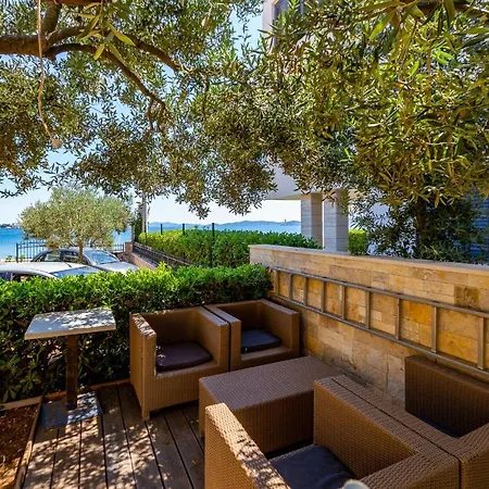 Appartamento Lanterna Puntamika Apt. Near Zara