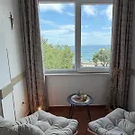 Lanterna Puntamika Apt. Near *