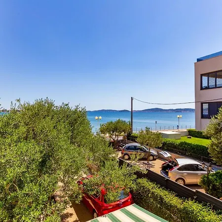 Lanterna Puntamika Apt. Near