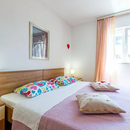 Lanterna Puntamika Apt. Near