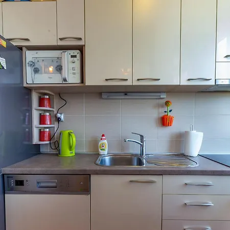 Apartman Lanterna Puntamika Apt. Near