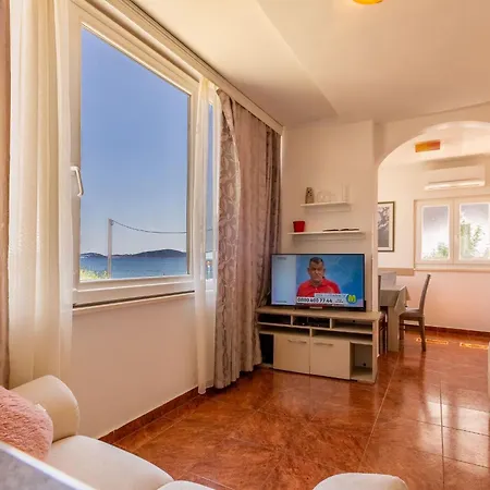 Lanterna Puntamika Apt. Near * Zadar