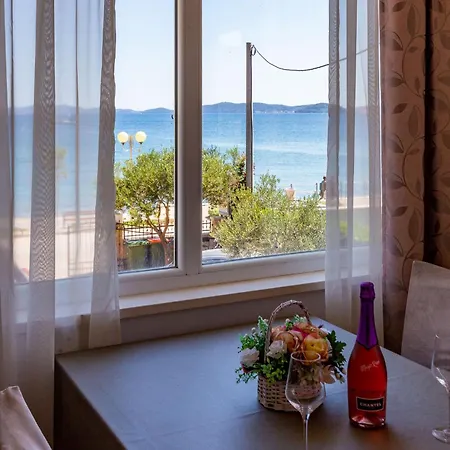 Lanterna Puntamika Apt. Near Apartman