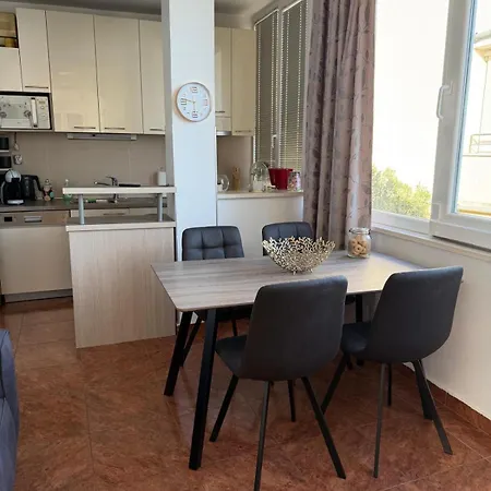 דירה Lanterna Puntamika Apt. Near *