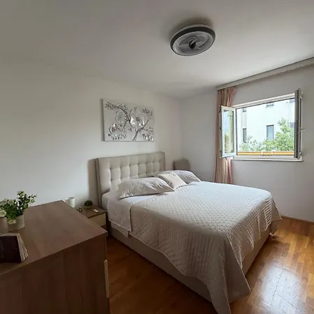 דירה Lanterna Puntamika Apt. Near